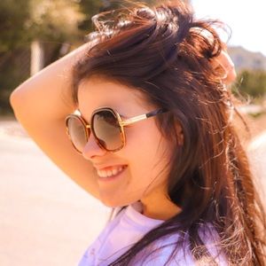 Meet your Posher, Haley